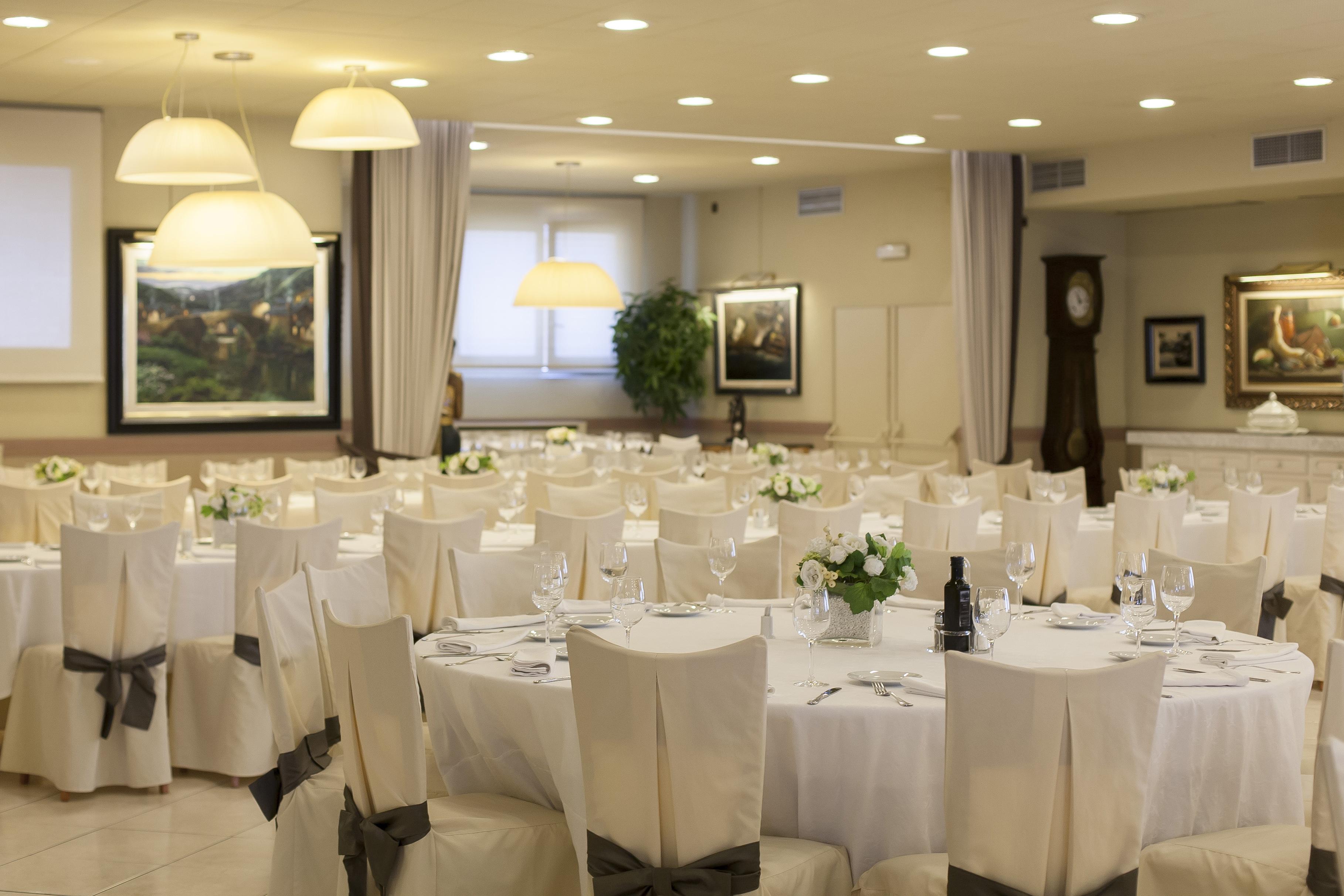 Hotel Pirineos Figueres By Pierre & Vacances ภายนอก รูปภาพ