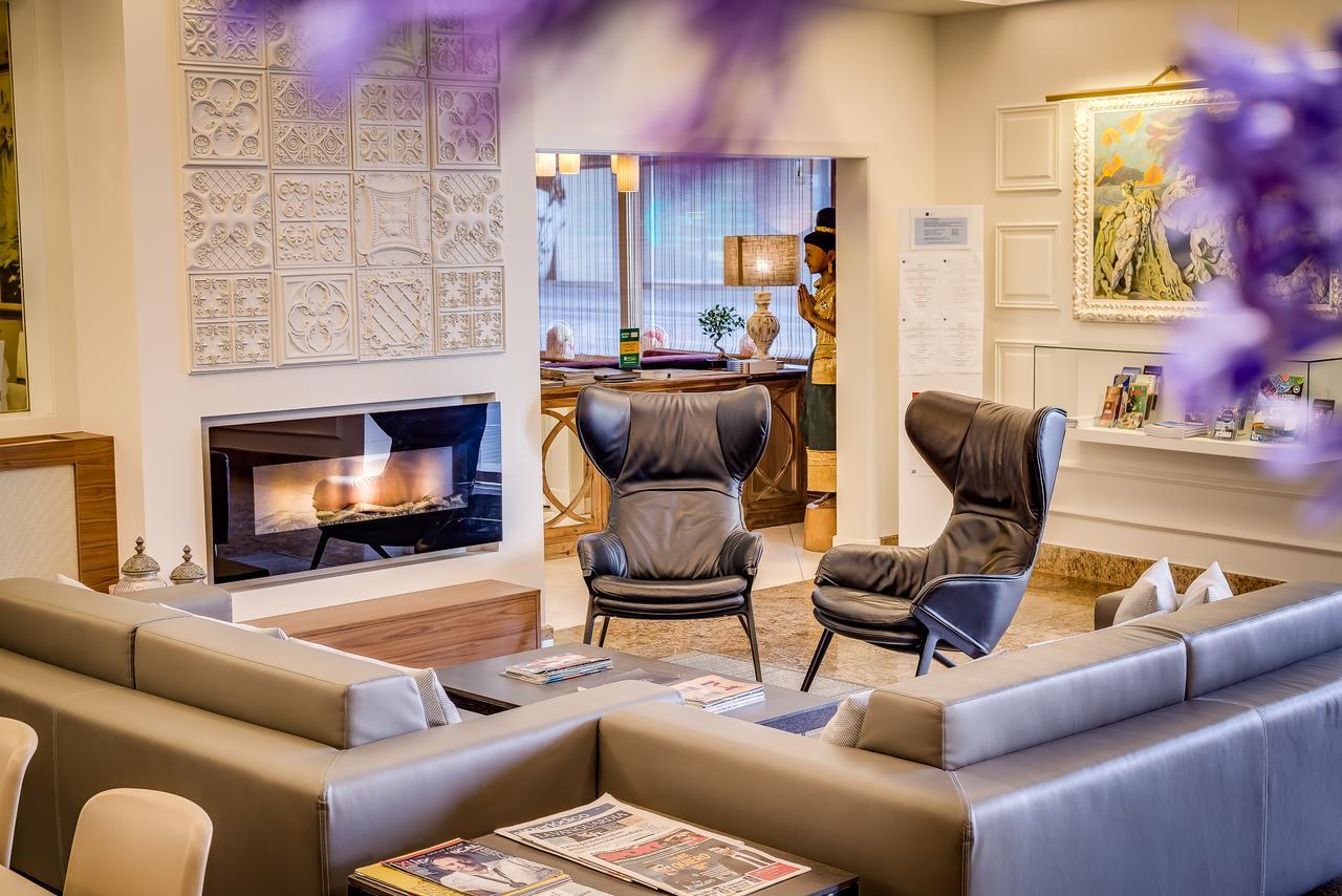 Hotel Pirineos Figueres By Pierre & Vacances ภายนอก รูปภาพ