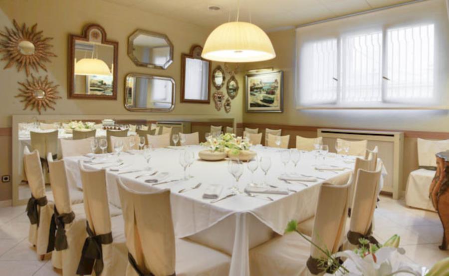 Hotel Pirineos Figueres By Pierre & Vacances ภายนอก รูปภาพ